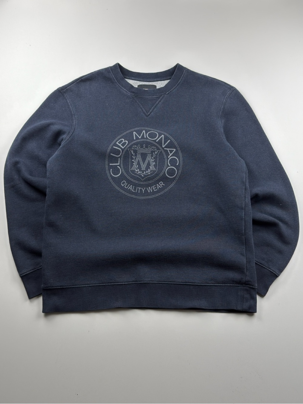 Club Monaco Heritage Crest Logo Crewneck Sweatshirt Mens Medium Navy Blue